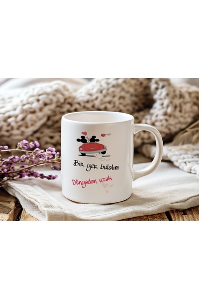 Beramussa Let's Find a Place Away from the World – Romantic Coffee Cup with Mouse Couple in a Car
