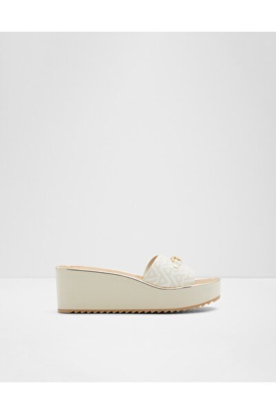 Aldo بيريانا / صنادل الشاطئ