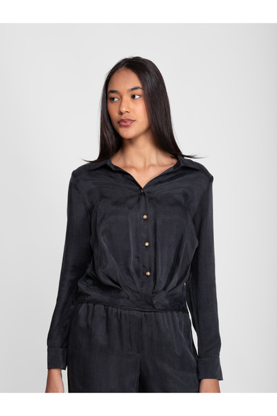 Escarel Düğme Detaylı Uzun Kollu Dökümlü Bluz