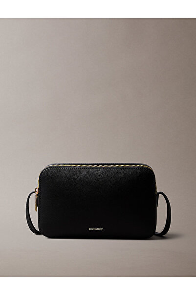 Calvin Klein Logolu Ayarlanabilir Askılı Çanta LV04F3276G332 ÇANTA LV04F3276G...