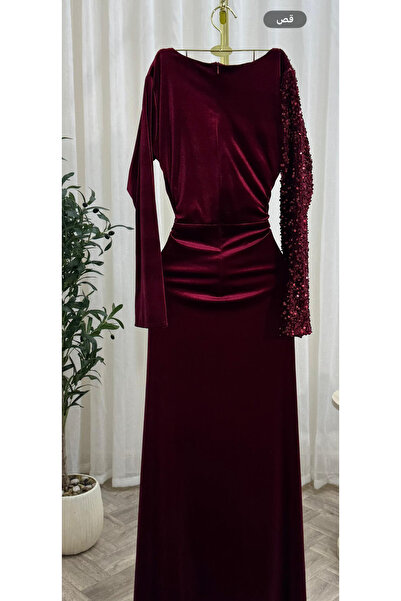 AREEJ FASHION Luxurious velvet evening dress in a deep burgundy color ❤️