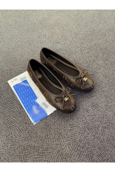 Golden Kadın DG nakışlı Gold aksesuarlı babet