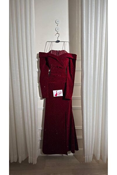 Uji • 🌸 “A dress that speaks of refined taste and exceptional beauty.”