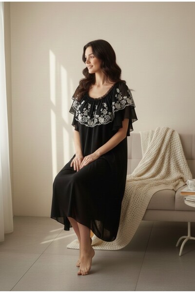 Maison Emarat Premium Floral Lace Detailing Short Night Dress