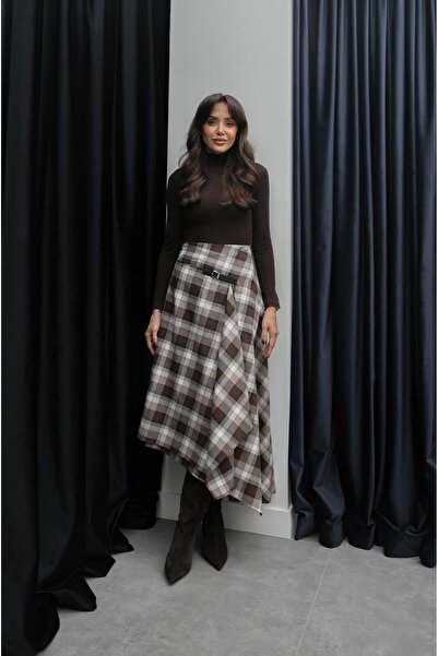 Havoş Fusta în carouri cu cataramă asimetrică din nurcă