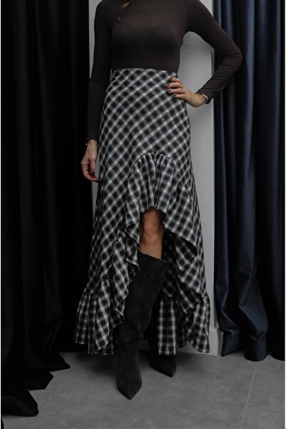 Havoş Fusta în carouri maro cu volane