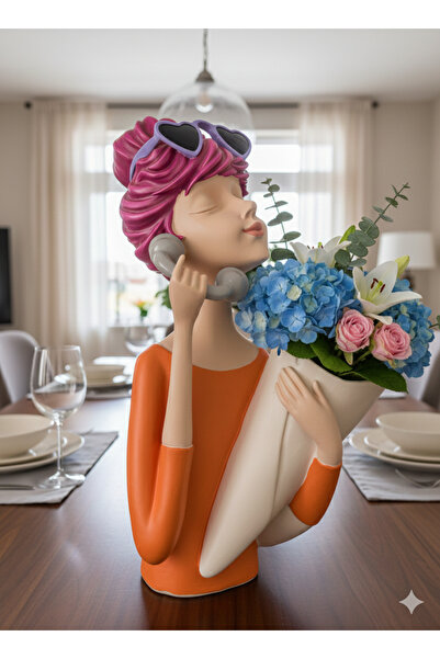 İki Cadı Tasarım Telefonlu Buketli Kız Polyester Obje