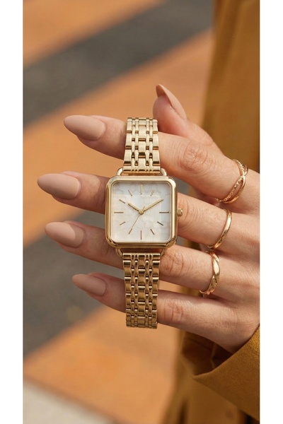 KLISHE Butik ساعة نسائية من الفولاذ باللون الذهبي العتيق، مربعة ومينيمال، إصد...