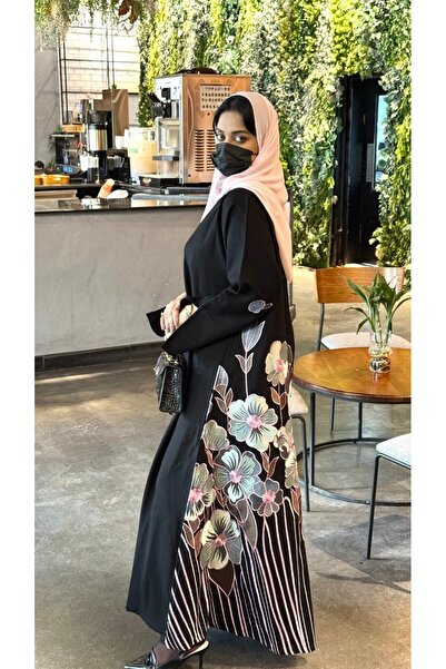 Hikayat Abaya Pink rose abaya