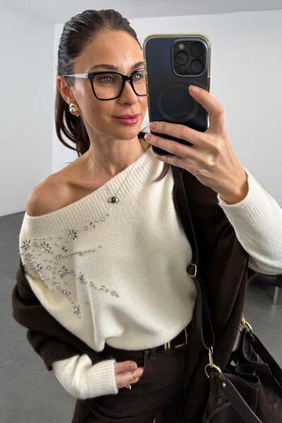5in1Canpolat Cream Stone Embroidered Boat Neck Knitwear 251189