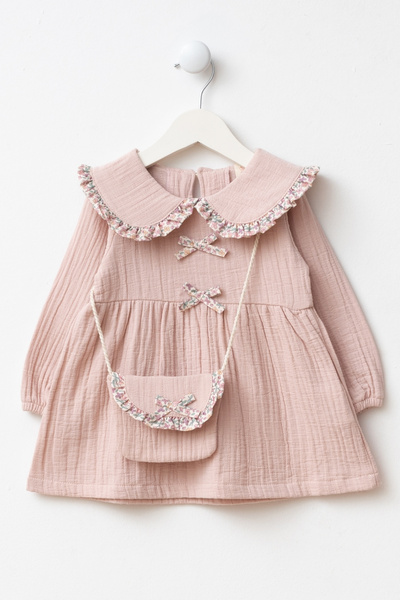 Minipodyum Fiyonk Detaylı Çantalı Bebe Yakalı Müslin Bayramlık Kız Bebek Elbise