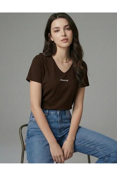 BW Bravely Wear Γυναικείο μπλουζάκι με λαιμόκοψη V και κλασικό στάμπα σε κανο...