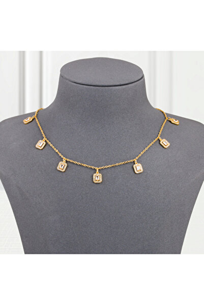Un Choker alternative to gold, square diamond