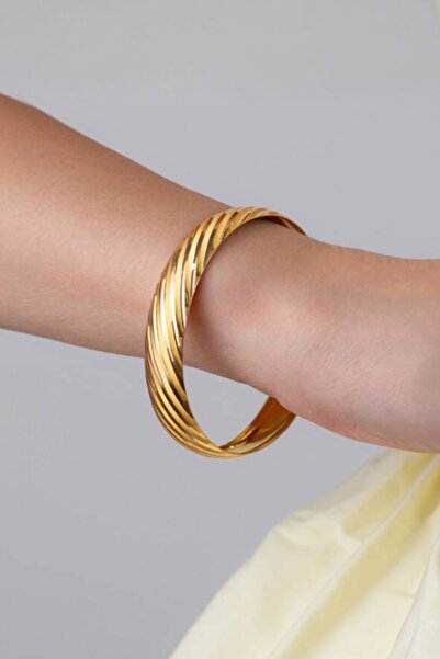 Çgk Çiğdem Gürel Kuyumculuk 8K Altın Yatay Çizgili Ajda Bilezik – Klasik, Şık ve Yatırımlık Tasarım