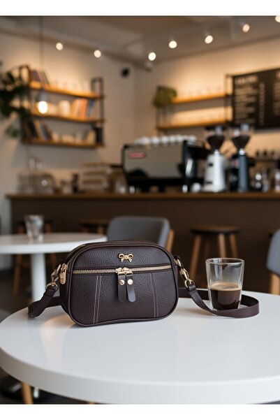 Designist Spor Dikişli Küçük Kahverengi Çanta