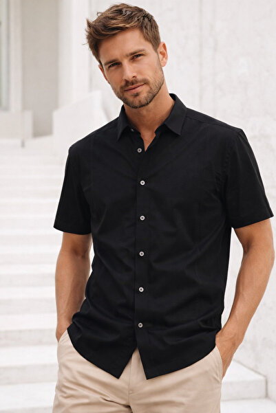 Rich Men's Black 100% Cotton Metal Button Detailed Short Sleeve Shirt