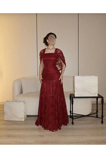 zahraa Luxurious and elegant red lace evening dress