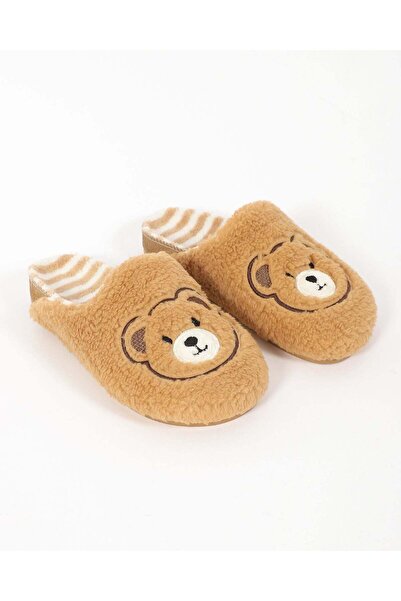 Chirpy شبشب منزلي نسائي بتصميم دب وحصان - بيري