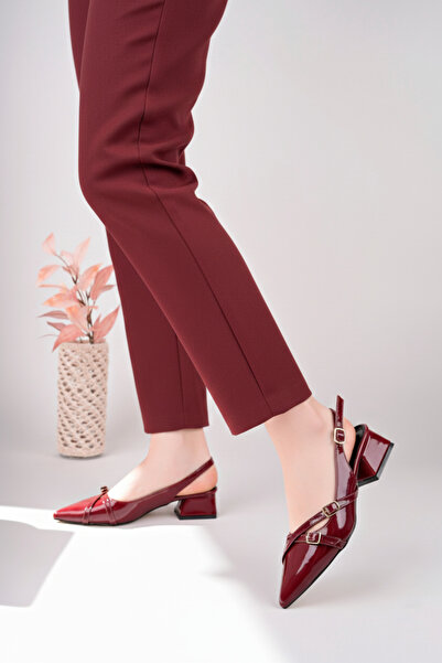 Catelyn Women's Burgundy Patent Leather Cross-Strapped Buckle 4 cm Short Heeled Shoes