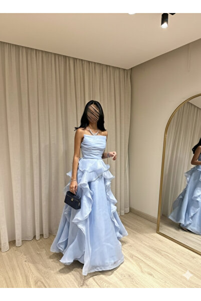 elin فستان سهرة أزرق سماوي بطبقات كشكشة "رافلز" وانسيابية مذهلة