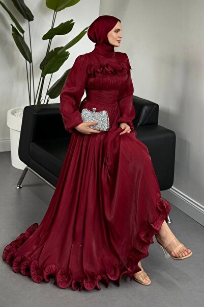 MERVEN AKYÜZ Maryam Altı Ve Göğüs Kısmı Fırfırlı Janjan Abiye Bordo