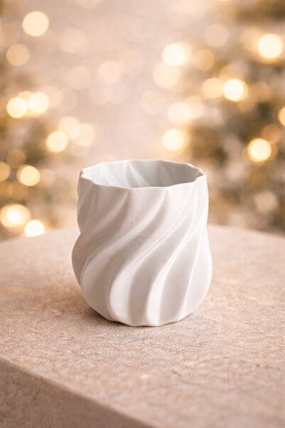 Şirin 3D Tasarım Minimal Saksı & Vazo – Modern Dekoratif Ürün (Beyaz / Siyah ...