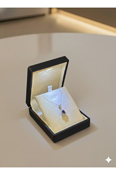 ADA LİFE GÜMÜŞ (PREMİUM IŞIKLI KUTULU) 925 Ayar Gümüş Mor Taşlı Damla model Kadın kolye