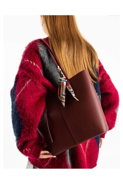 Jacquline Elyya Women's Shoulder Bag