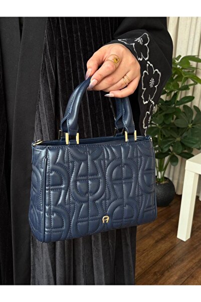 بيت الجملة (translated: House of Wholesale) حقيبة سهره