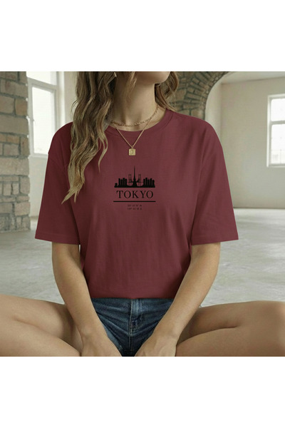 BUWOM تيشيرت نسائي من طراز TOKYO مطبوع برقبة دائرية