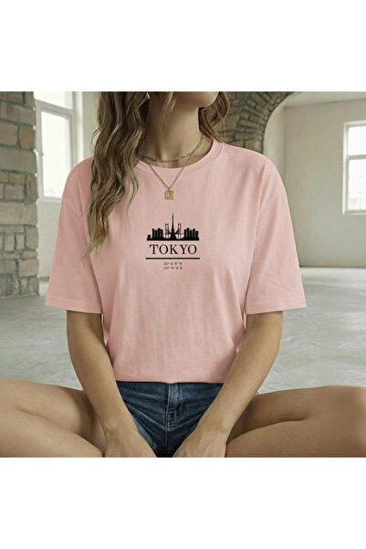 BUWOM تيشيرت نسائي من طراز TOKYO مطبوع برقبة دائرية