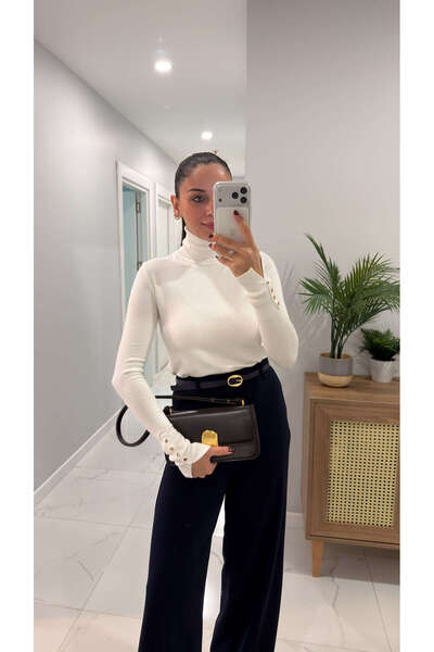 BİRCANÇİL Dlvin Wessy Ecru Turtleneck Knitwear