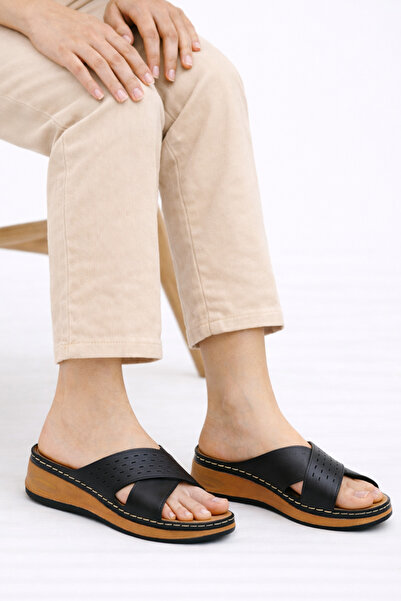 Wordex Apl 463-10 Soft Sole Cross Strap Women's Daily Outdoor Slippers