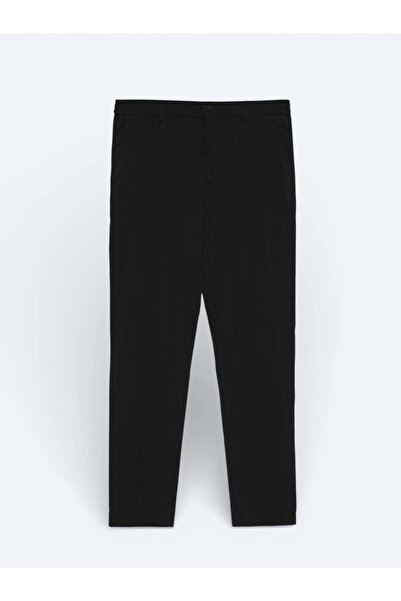 Kip Pantaloni casual Jogging Fit țesuți negri