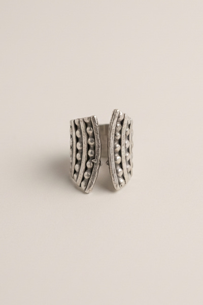 Clandestino Wave Textured Silver Ring Silver