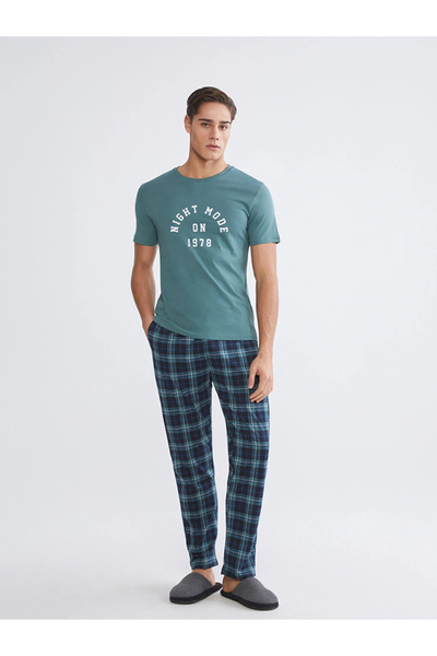 LC Waikiki Set de pijamale pentru bărbați croi standard verde