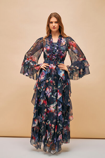 İnce işleme ve Kemer detaylı Fırfırlı Desenli İpeksi şifon Uzun Abiye Elbise