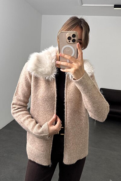 5in1Canpolat Beige Fur Collar Knitwear Cardigan 251101