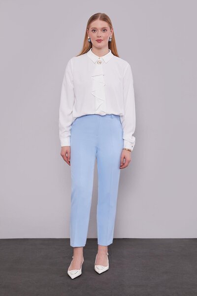 Levidor Παντελόνι με λεπτομέρεια από μπλε σιδερένιο σήμα