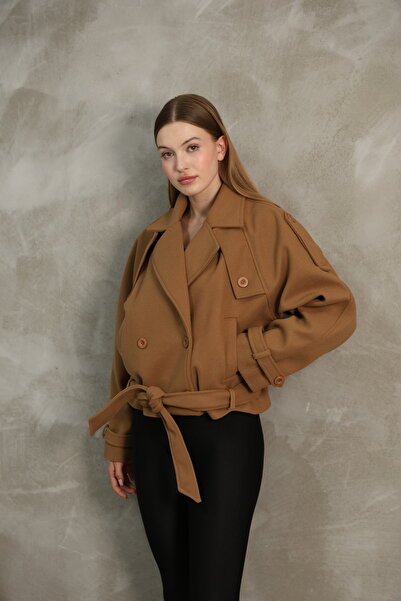 GELLİ FASİHON Kemerli Kısa Kaşe