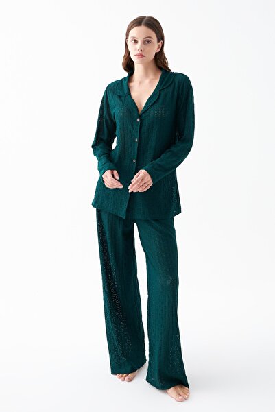 Akbeniz Women's Emerald Green Front Buttoned Relaxed Fit Pajama Set