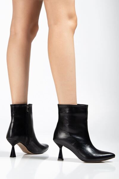 Budi 4701 Black Wrinkled Patent Leather Square Heel Daily Women's Boots