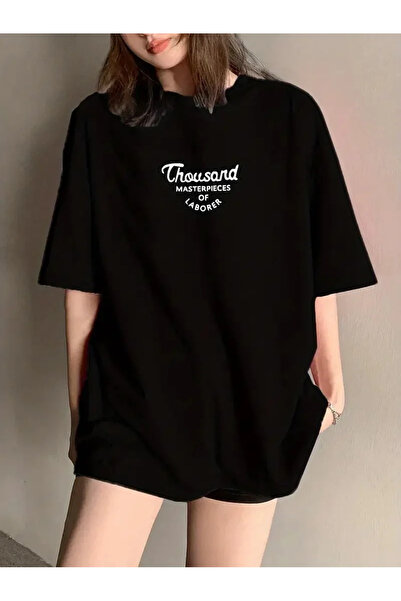 BLACK MODBLACK تي شيرت كبير الحجم بياقة دائرية مع طباعة أمامية وخلفية - أسود