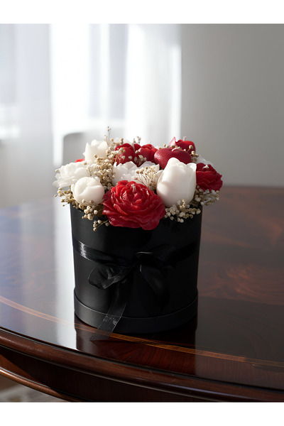 botanica Scarlet Bloom El Yapımı Buket Mum – Siyah Kutuda Premium Hediye