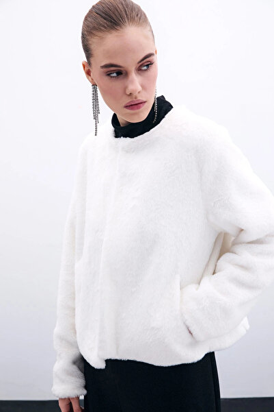 Sateen Ecru Collarless Plush Jacket