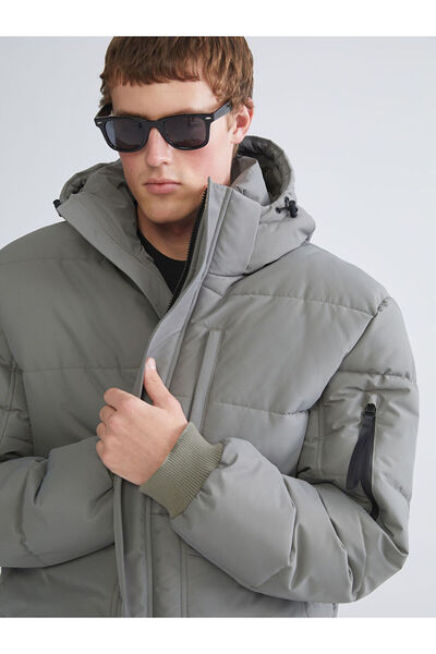LC Waikiki Create your style with uzg store: khaki standard fit Hooded men's ...