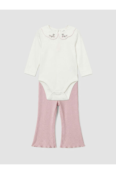 LC Waikiki بدلة وسروال ضيق للفتيات الصغيرات مطرز باللون الكريمي