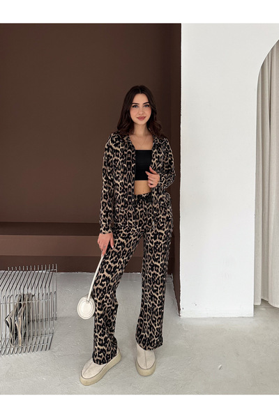 Lady Doll Leopard Patterned Zippered Mock Neck Comfortable Fit Tracksuit Set