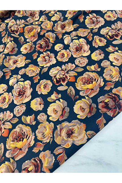 ipekkumaş منتجنا مصنوع من جلد الغزال المزخرف ذو البنية الناعمة والمنسدلة، ويُ...