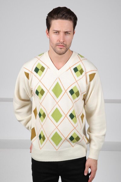 Ferraro Ecru/Green V-Neck Green Argyle Patterned 100% Lamb Wool Men's Knitwear Sweater